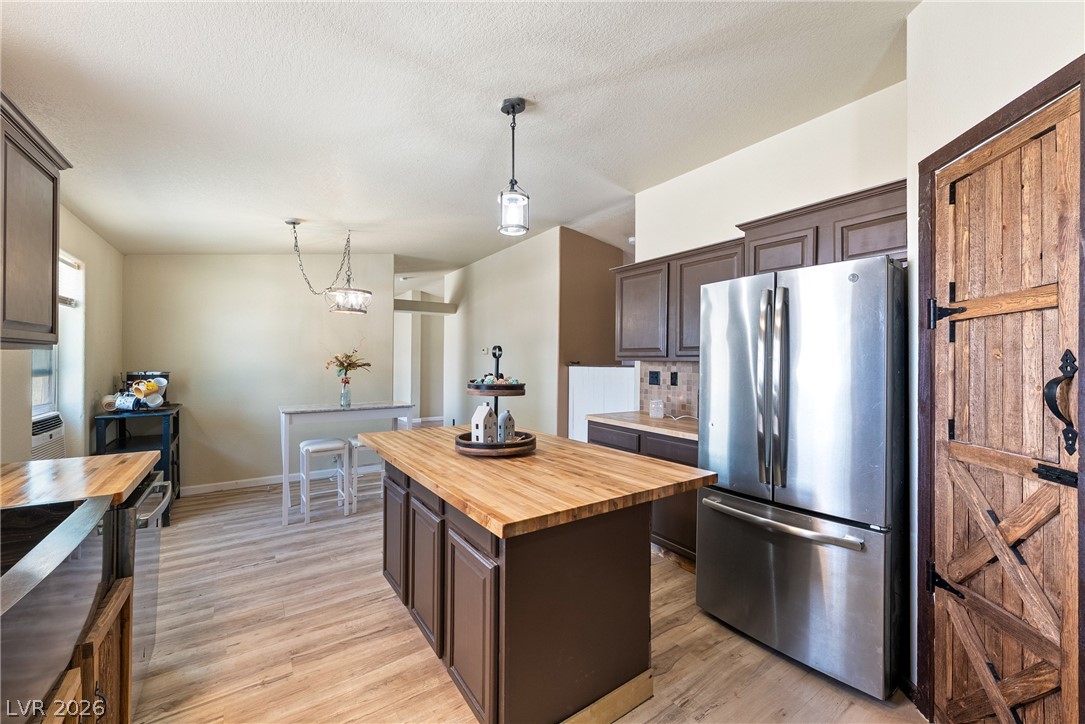 2600 West Gamebird Road Property Photo 12