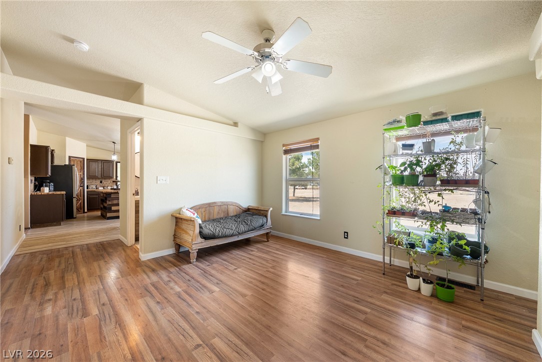 2600 West Gamebird Road Property Photo 19