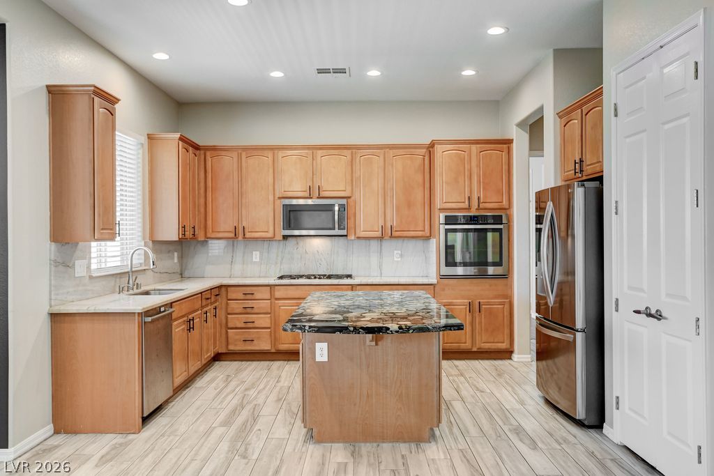2756 Leys Burnett Avenue Property Photo 14