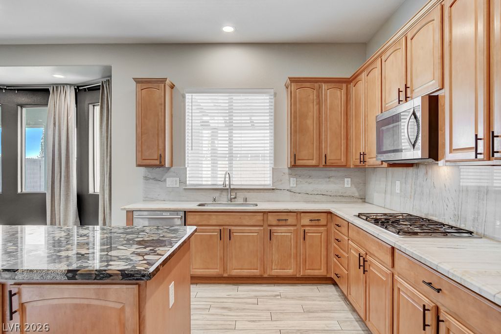 2756 Leys Burnett Avenue Property Photo 18