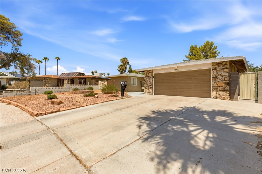 3948 Oakhill Avenue Property Photo 8