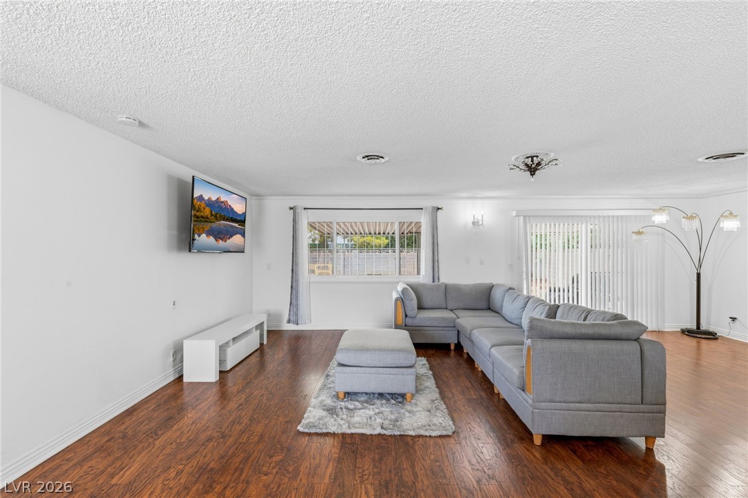 3948 Oakhill Avenue Property Photo 10
