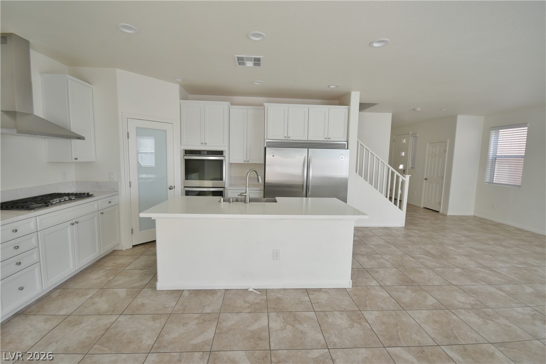 3041 Lake Como Avenue Property Photo 8