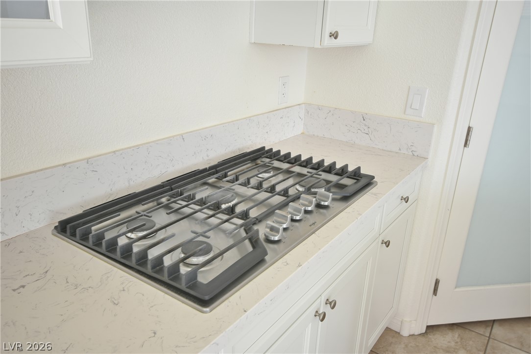 3041 Lake Como Avenue Property Photo 9