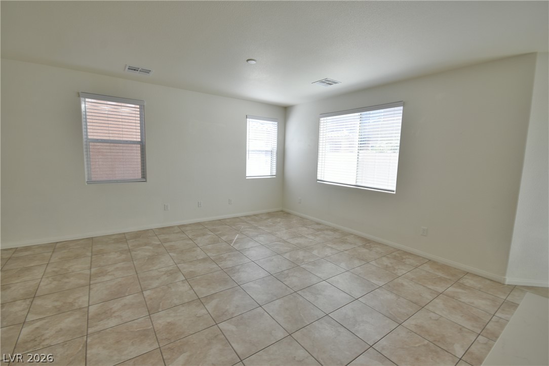 3041 Lake Como Avenue Property Photo 14