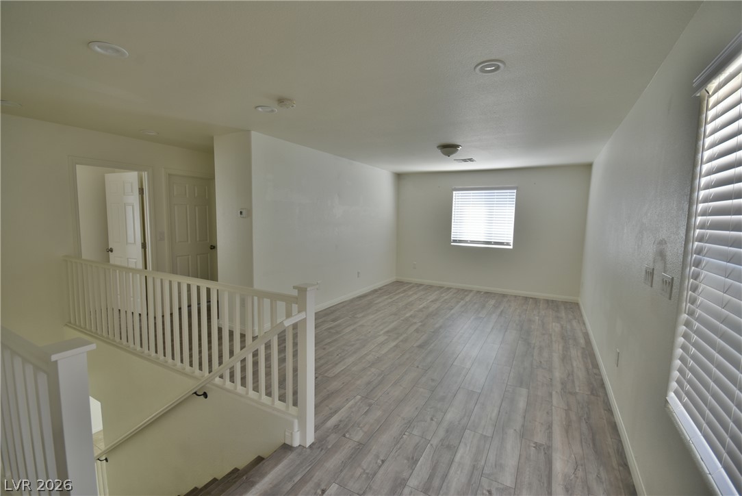 3041 Lake Como Avenue Property Photo 17