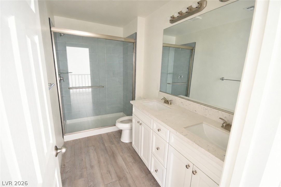 3041 Lake Como Avenue Property Photo 20