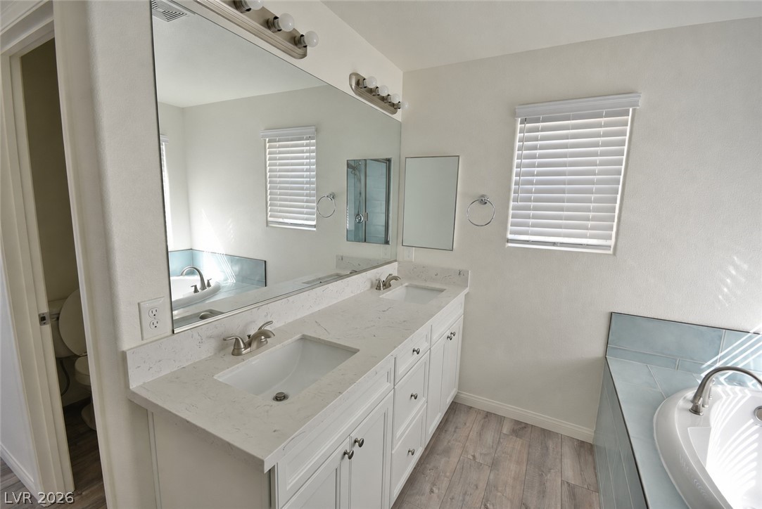 3041 Lake Como Avenue Property Photo 28