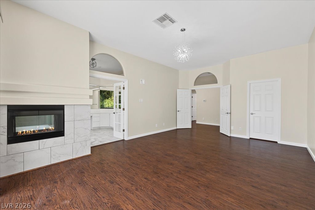 2071 Sutton Way Property Photo 14