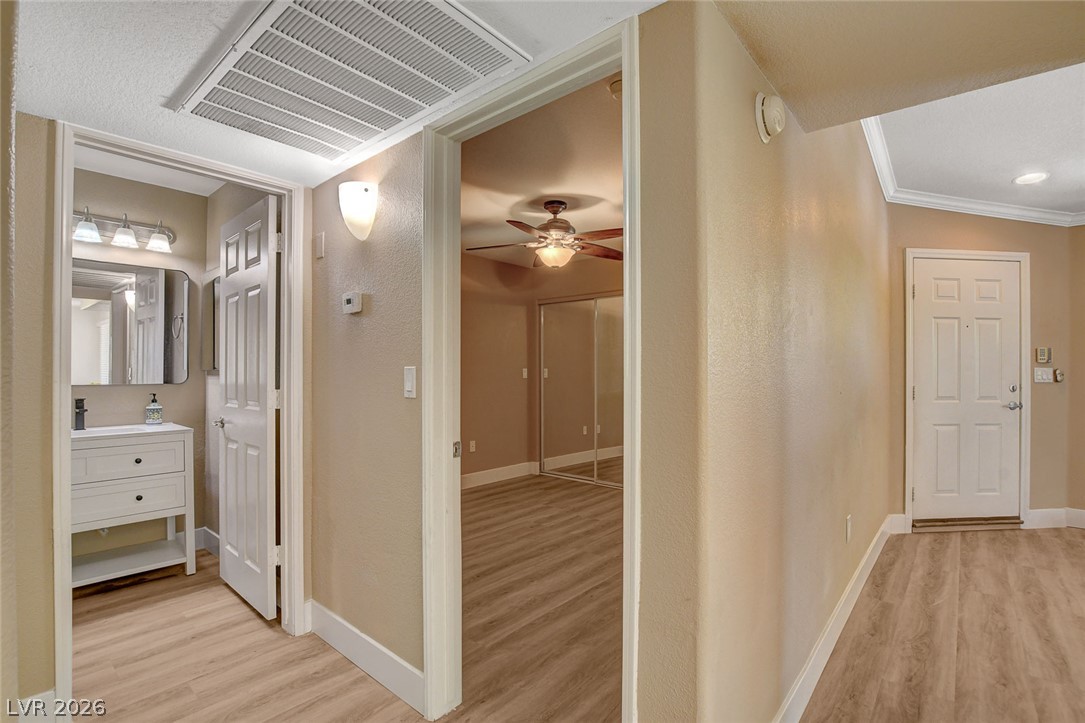 4400 South Jones Boulevard 2057 Property Photo 15