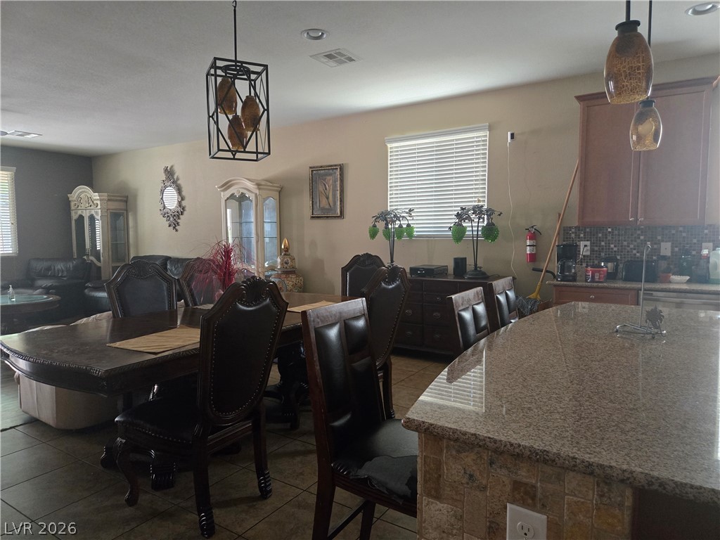 2804 Graceful Grove Avenue Property Photo 3