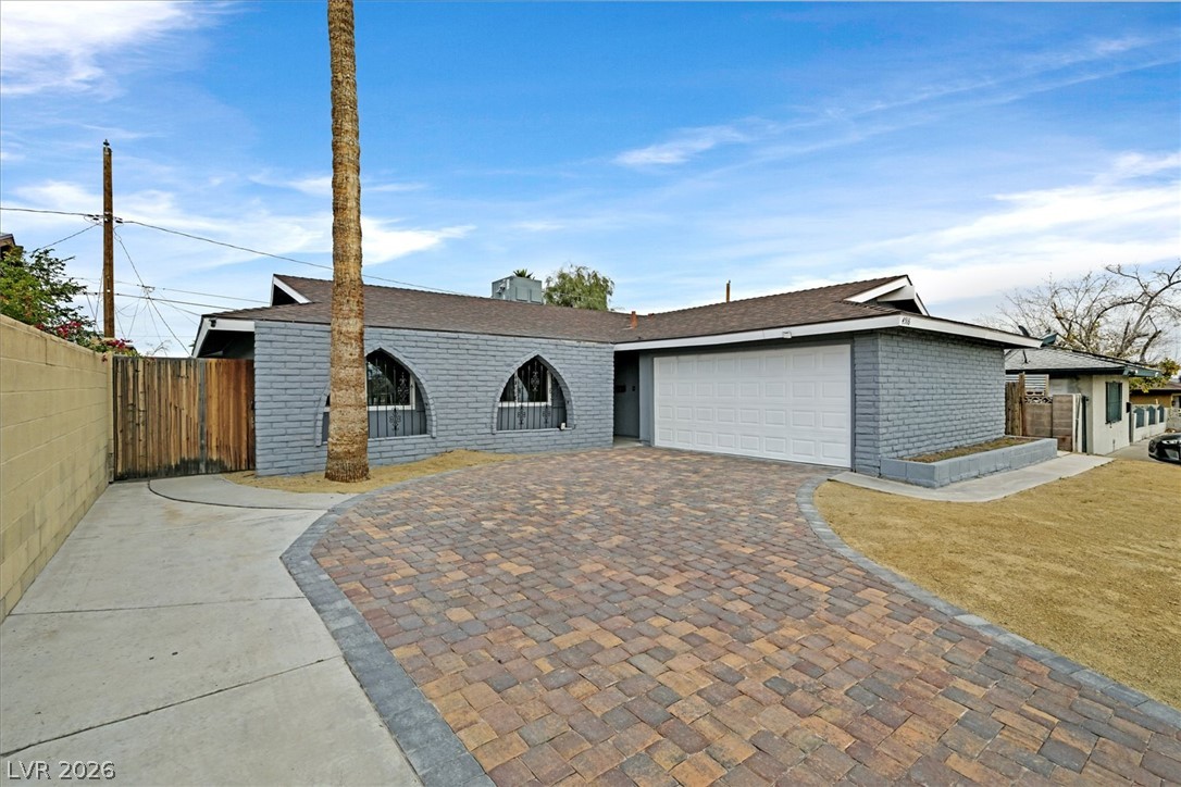 4516 East Flamingo Road Property Photo 1