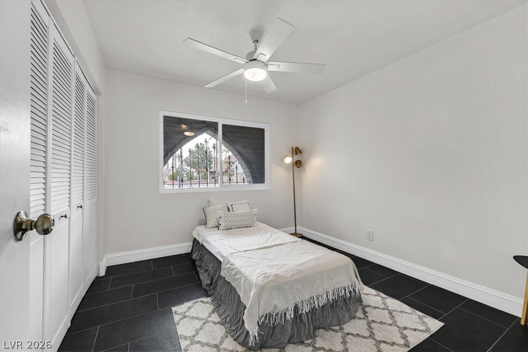 4516 East Flamingo Road Property Photo 14