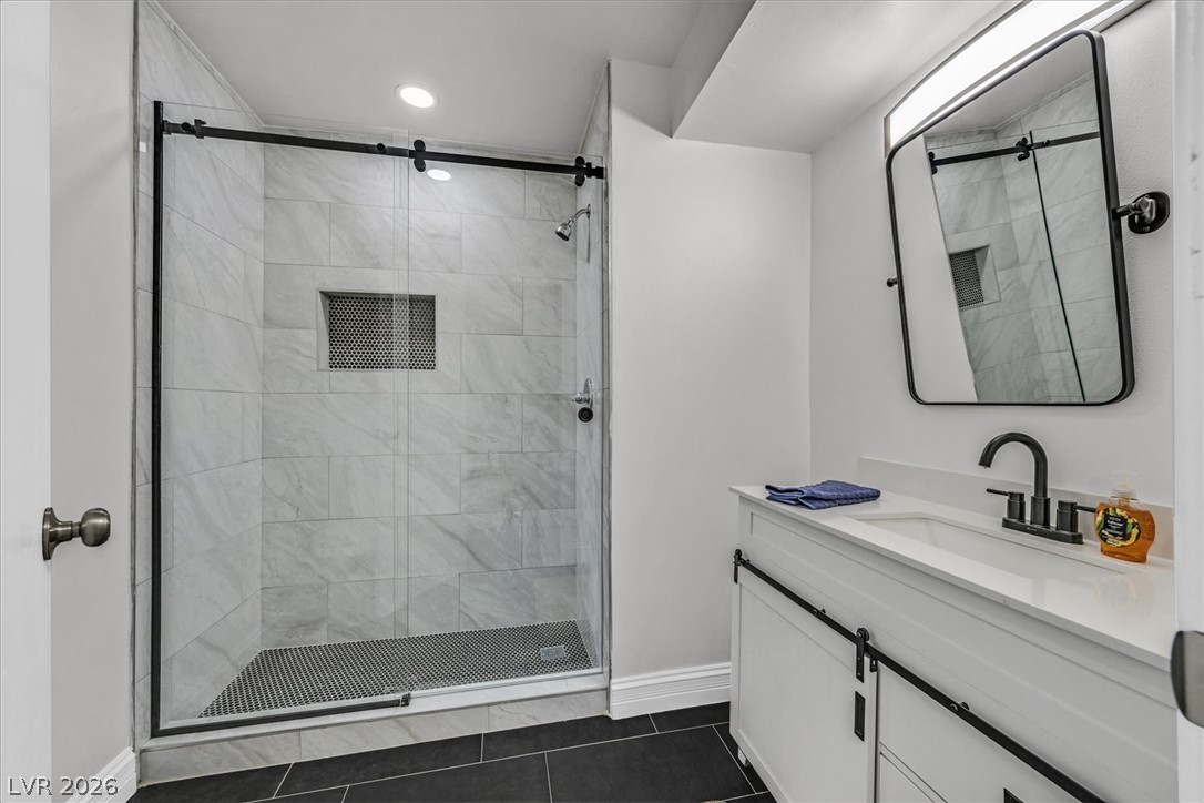 4516 East Flamingo Road Property Photo 15