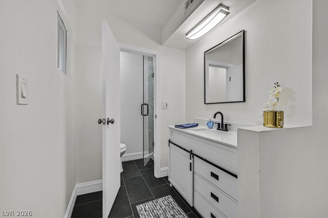 4516 East Flamingo Road Property Photo 17