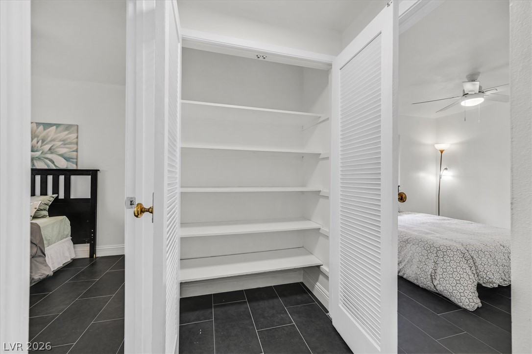 4516 East Flamingo Road Property Photo 20
