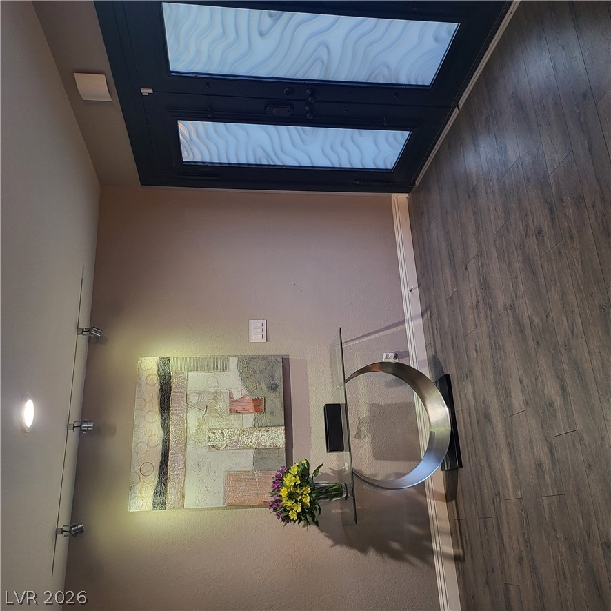 2917 Colanthe Avenue Property Photo 4