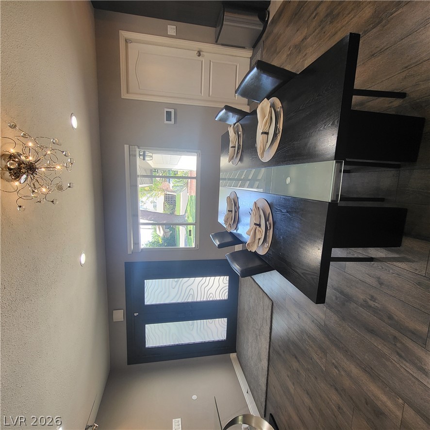 2917 Colanthe Avenue Property Photo 5
