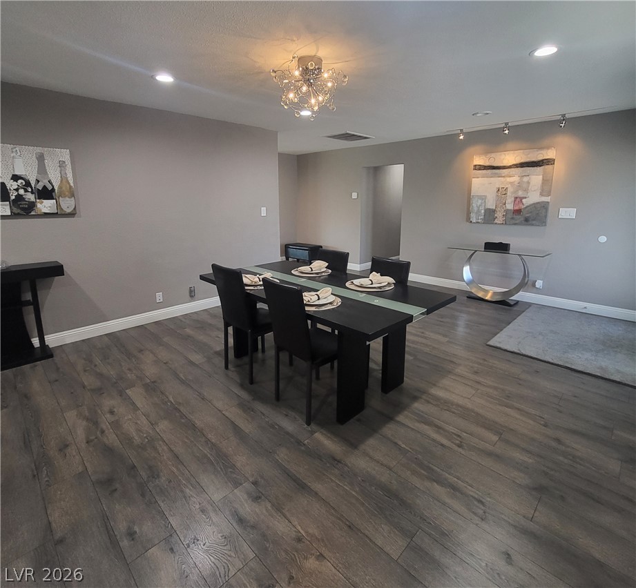 2917 Colanthe Avenue Property Photo 6