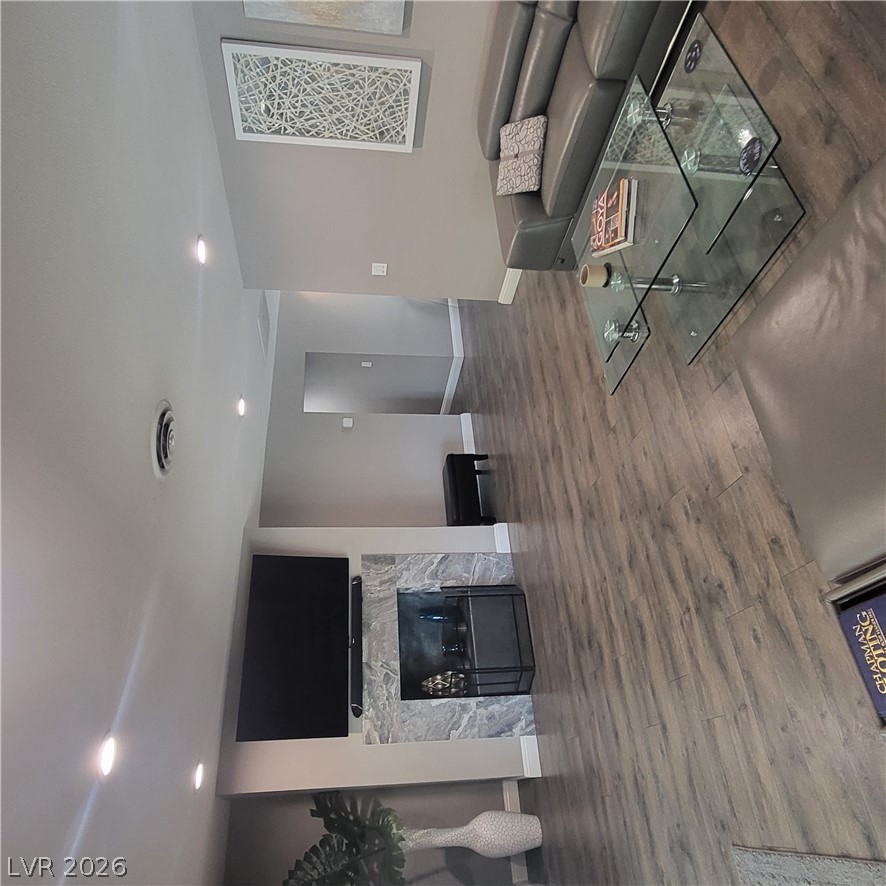 2917 Colanthe Avenue Property Photo 14