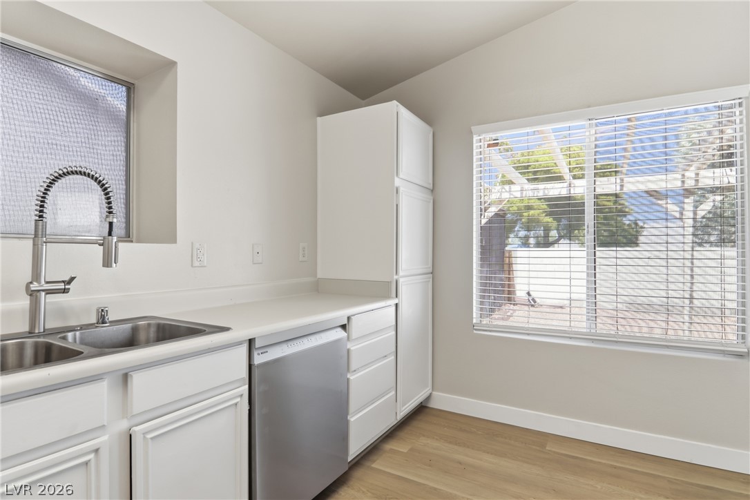 6224 Caprino Avenue Property Photo 10