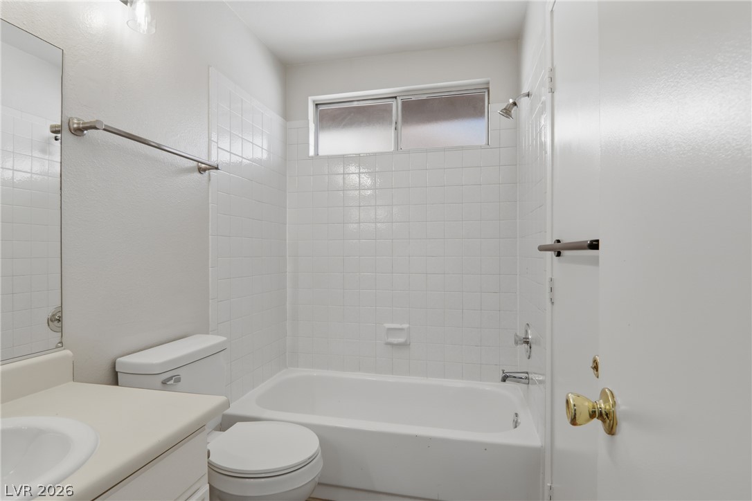 6224 Caprino Avenue Property Photo 25