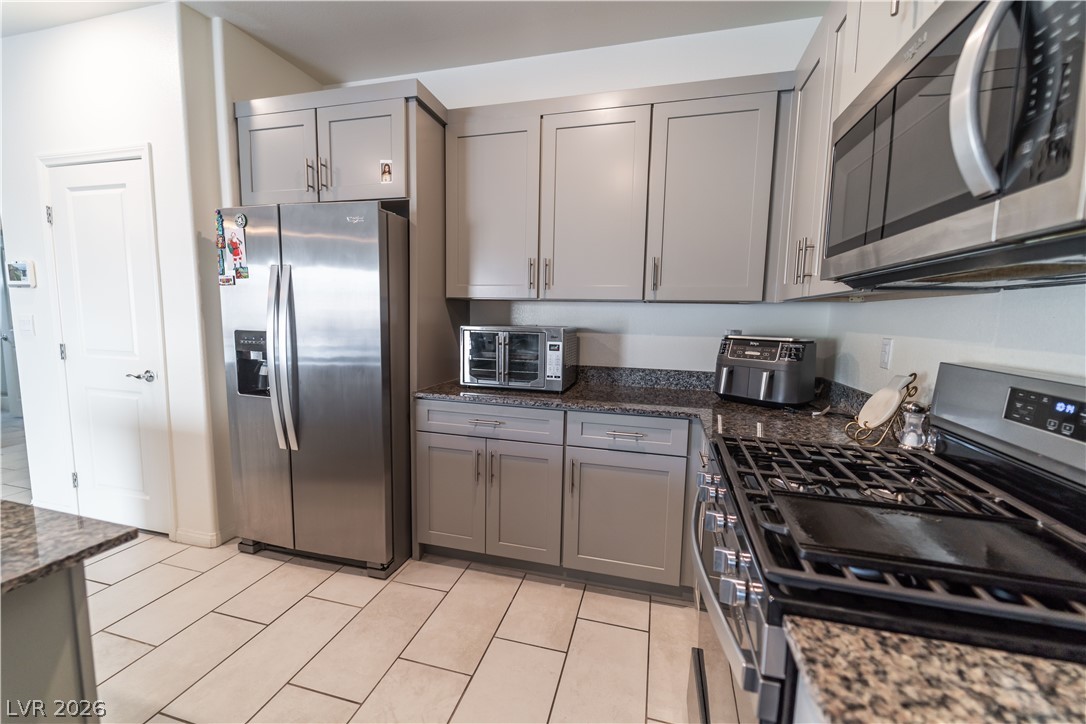 7711 Duran Harbor Lane Property Photo 18
