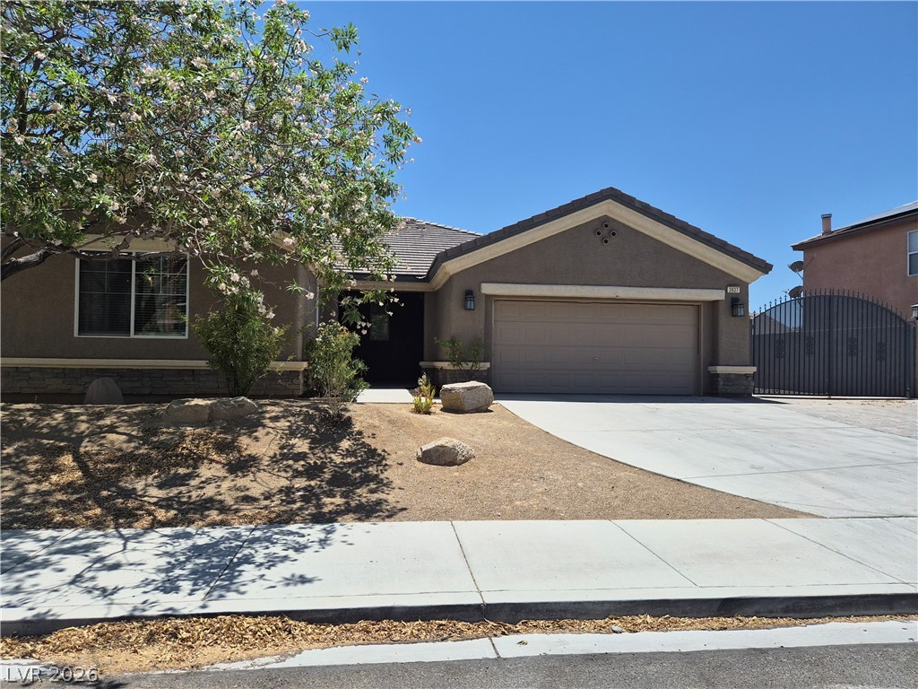 3937 East Chaffe Avenue Property Photo 1