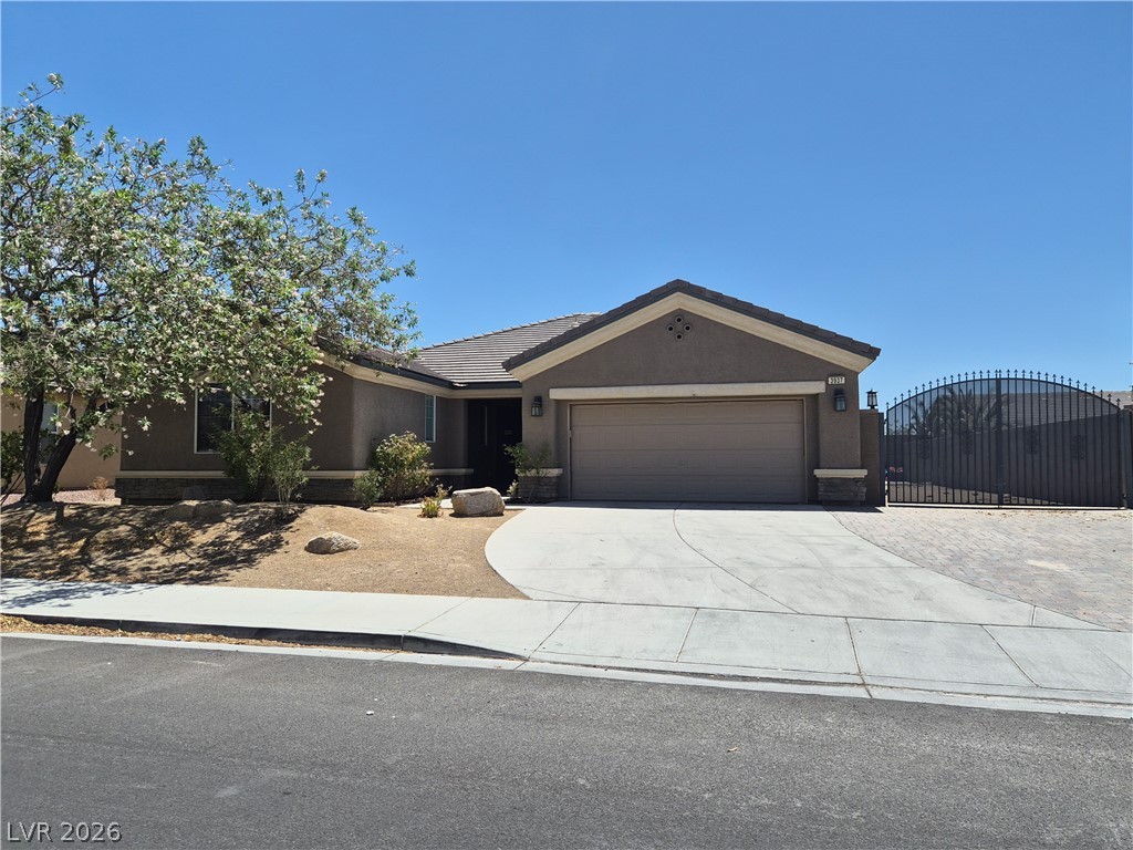 3937 East Chaffe Avenue Property Photo 2