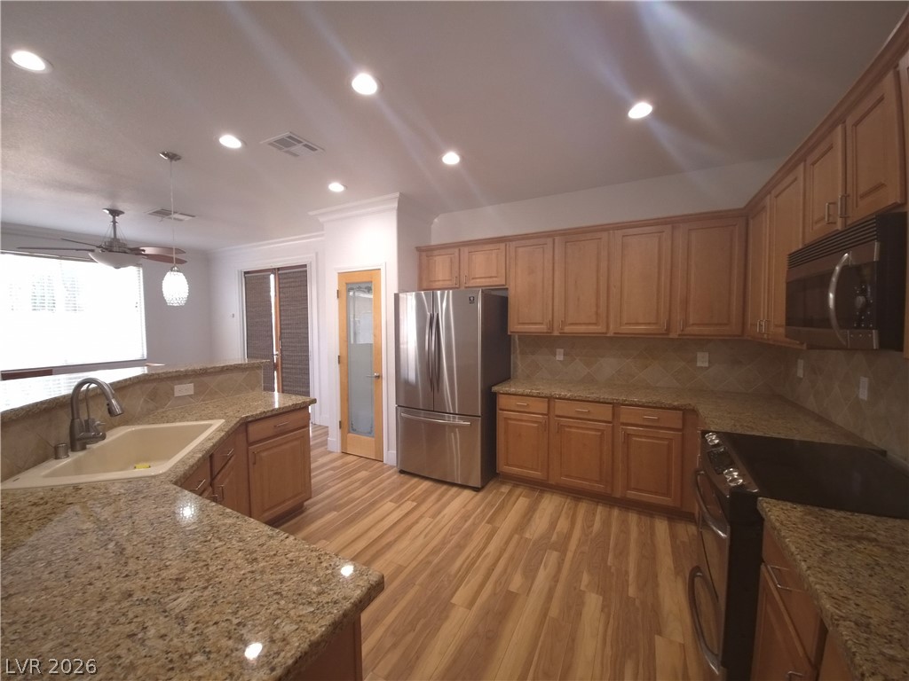 3937 East Chaffe Avenue Property Photo 8