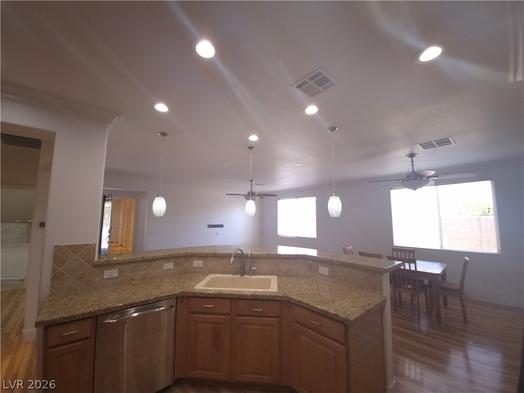3937 East Chaffe Avenue Property Photo 9