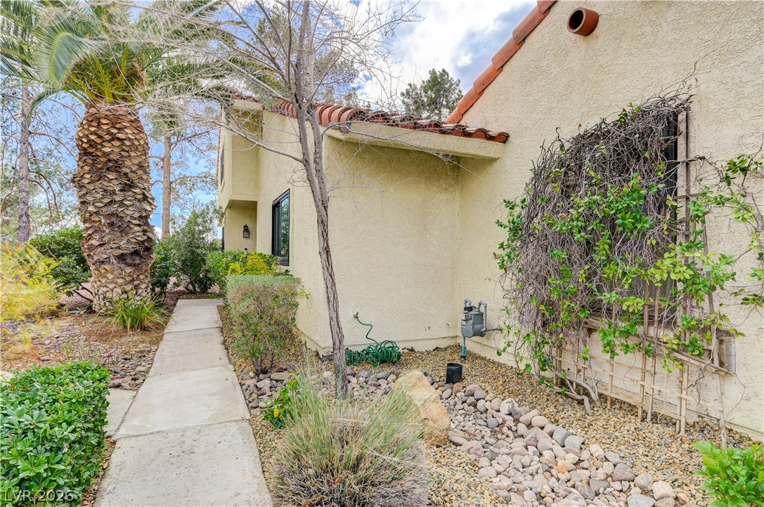 2775 Durness Court Property Photo 3