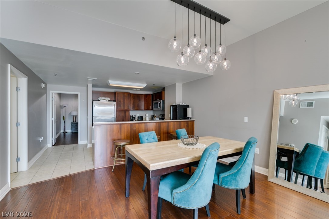 150 Las Vegas Boulevard 807 Property Photo 4