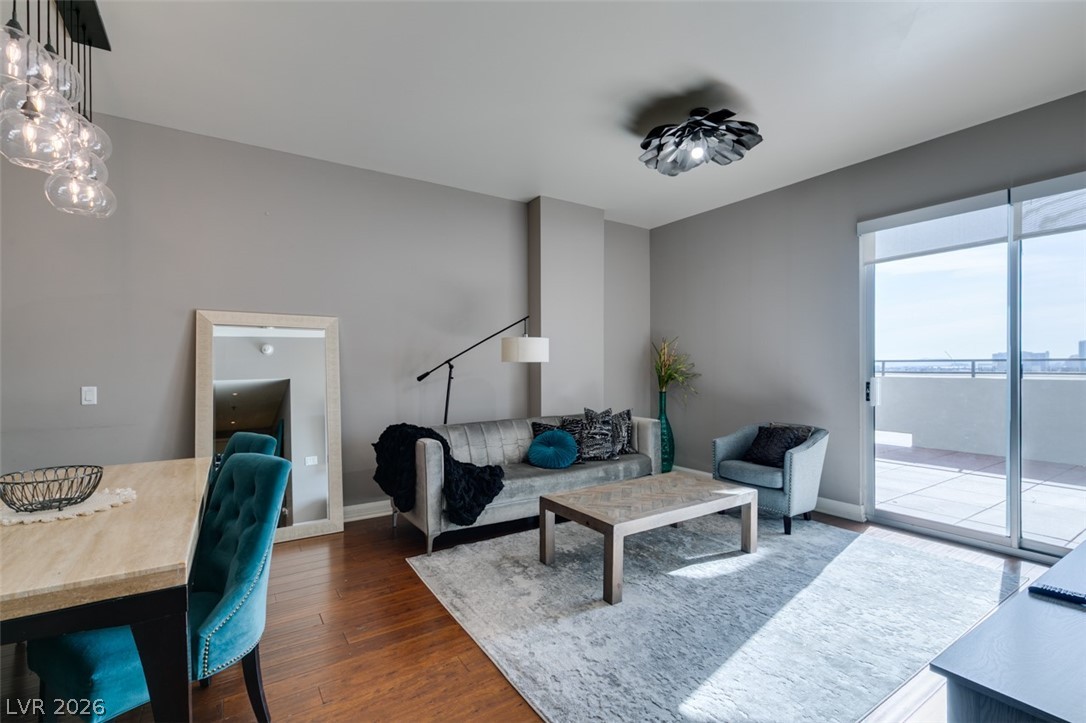 150 Las Vegas Boulevard 807 Property Photo 6