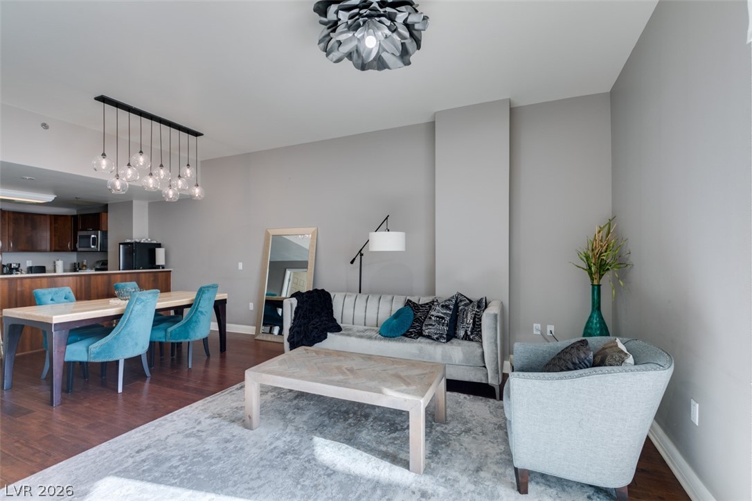 150 Las Vegas Boulevard 807 Property Photo 8