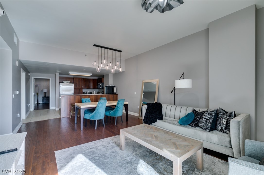 150 Las Vegas Boulevard 807 Property Photo 9