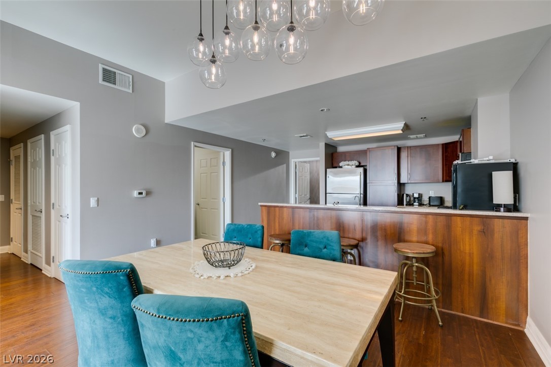 150 Las Vegas Boulevard 807 Property Photo 15