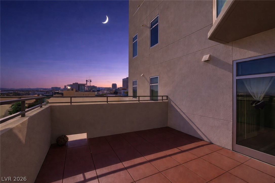 150 Las Vegas Boulevard 807 Property Photo 37