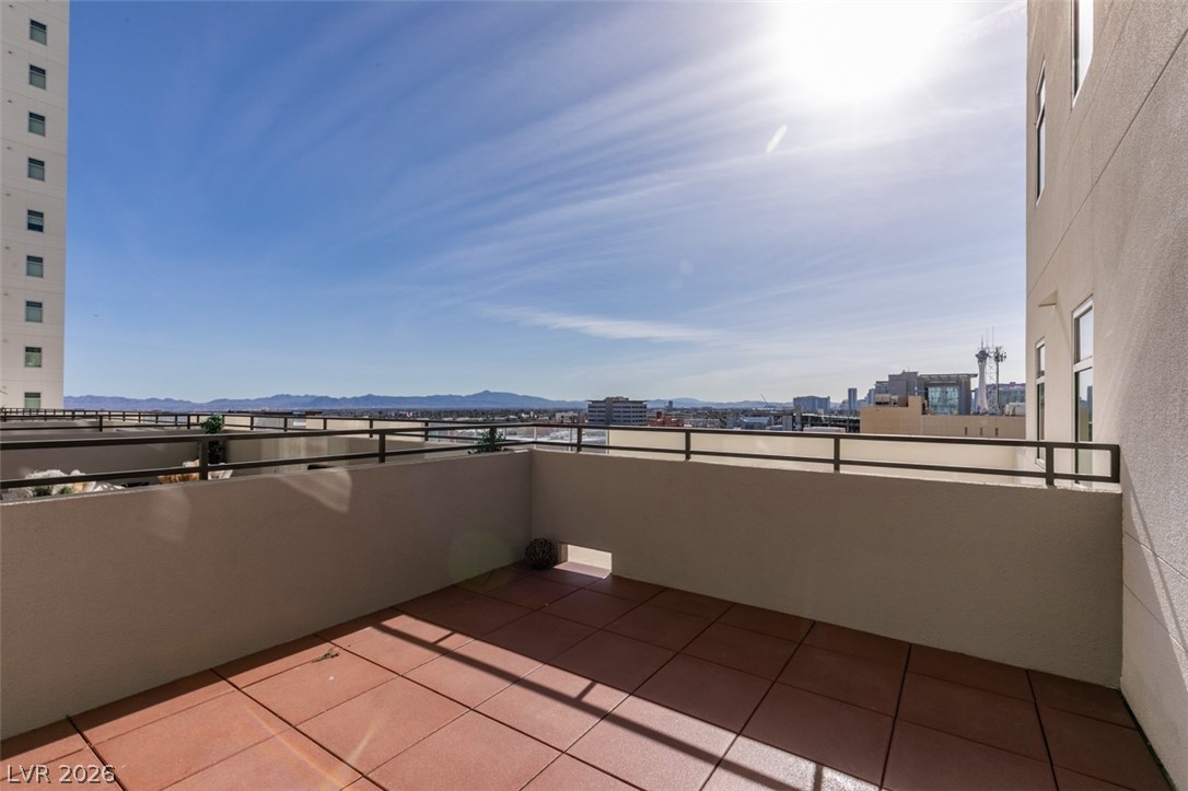 150 Las Vegas Boulevard 807 Property Photo 39