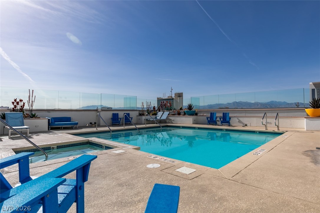 150 Las Vegas Boulevard 807 Property Photo 43