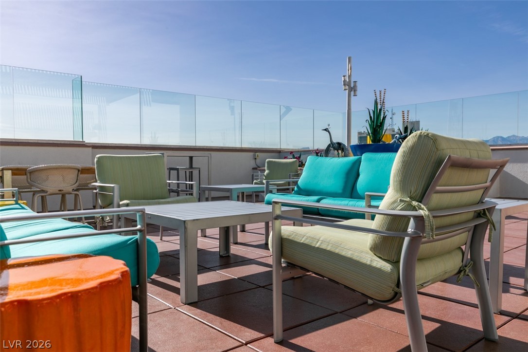 150 Las Vegas Boulevard 807 Property Photo 53