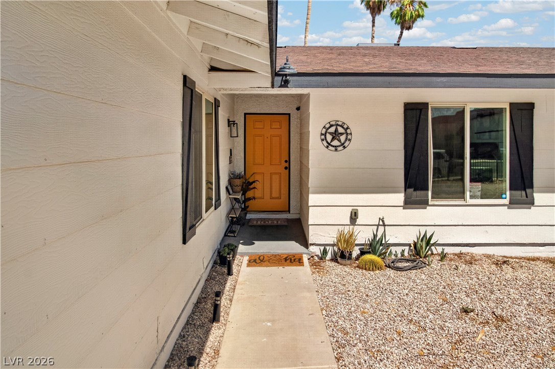 5452 Escondido Street Property Photo 4