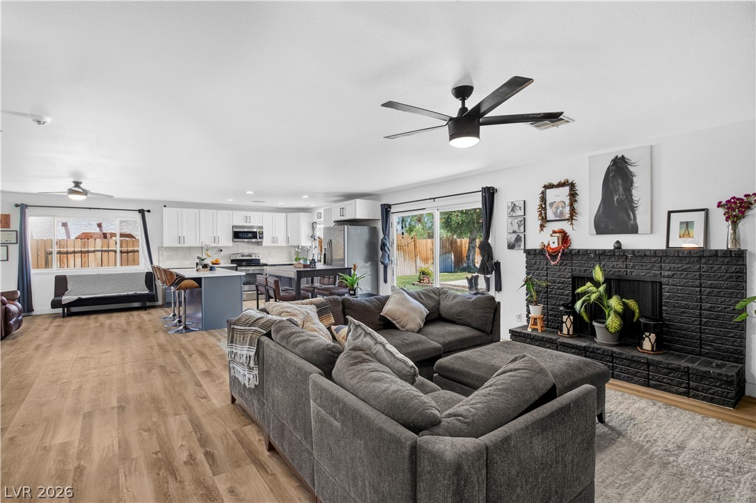 5452 Escondido Street Property Photo 12