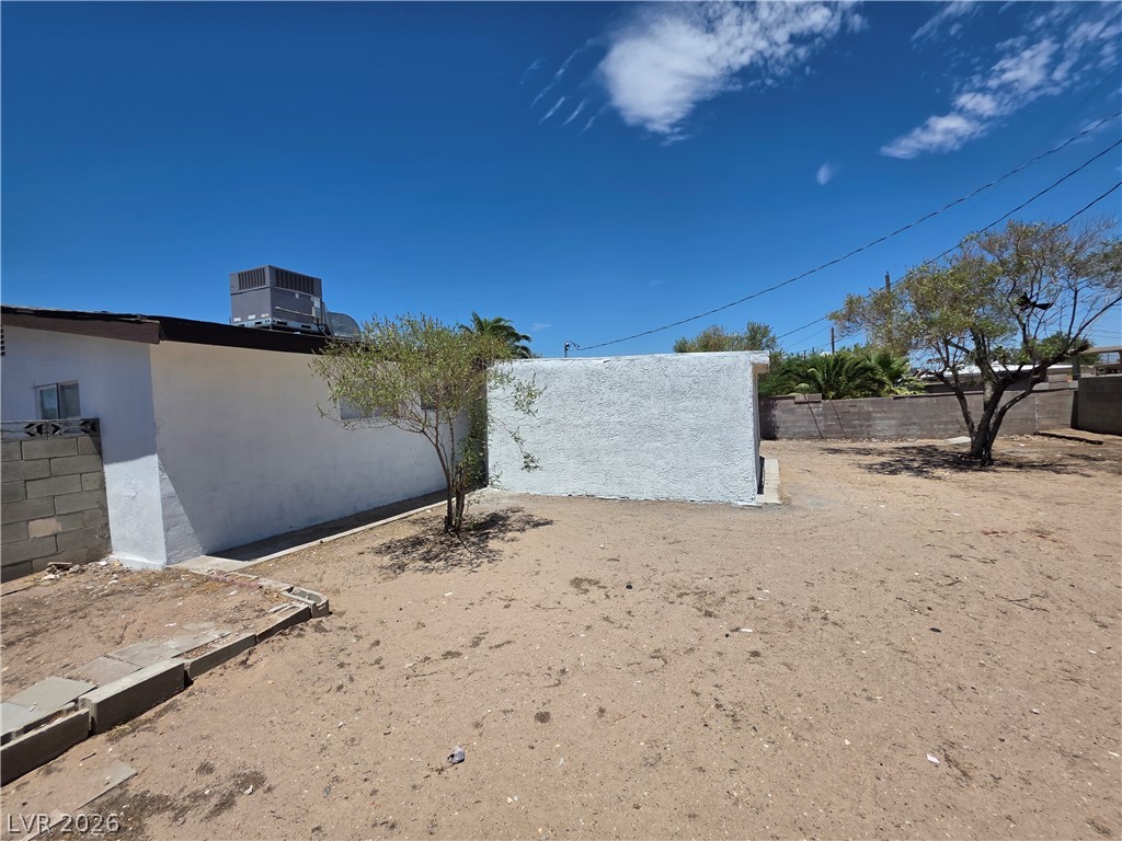 910 Magnolia Avenue Property Photo 3