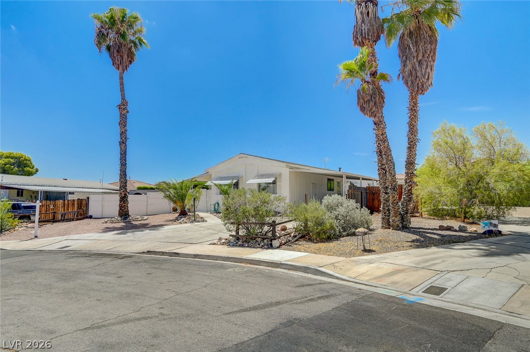 1010 La Mesa Way Property Photo 1