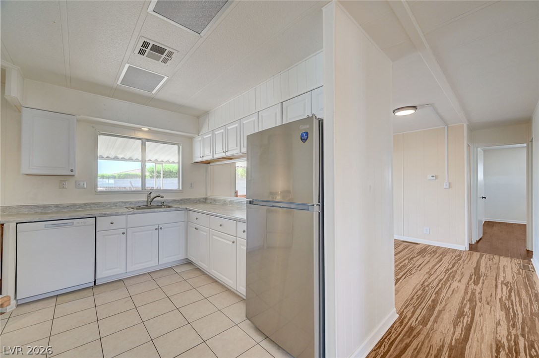 1010 La Mesa Way Property Photo 11