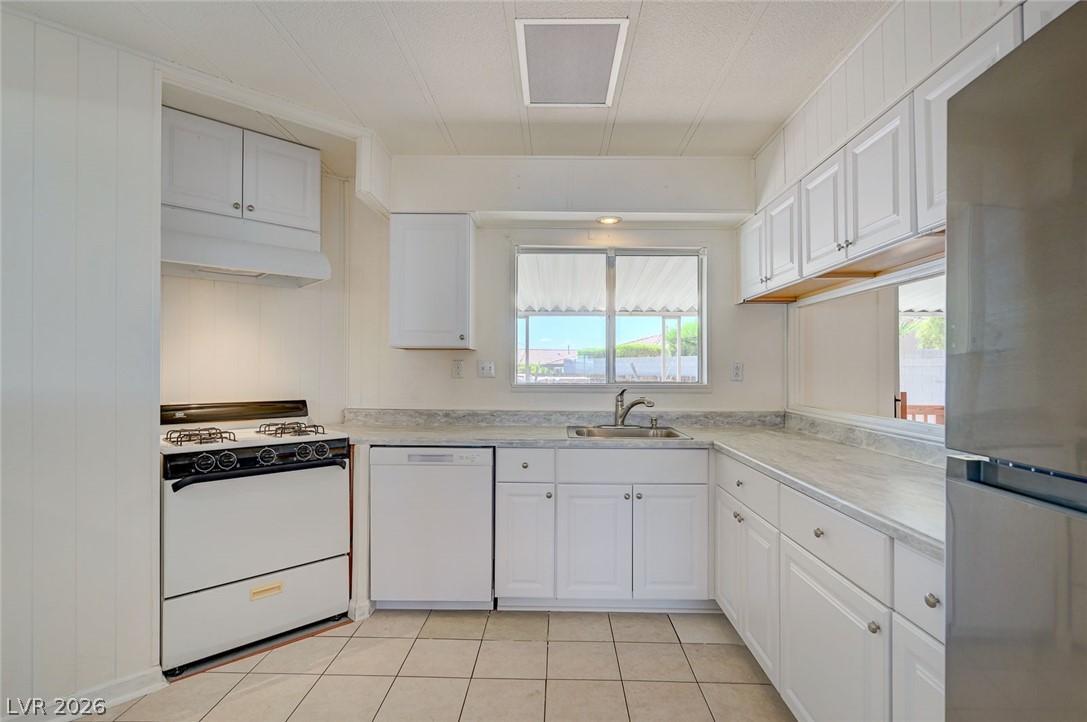 1010 La Mesa Way Property Photo 12