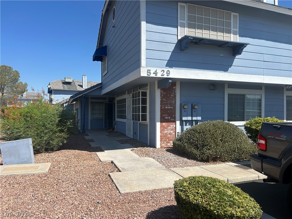5429 Centurion Court 101 Property Photo 2