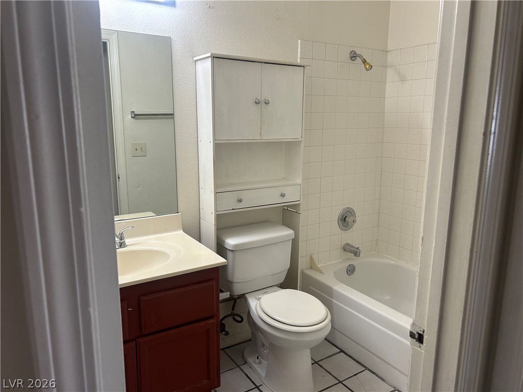 5429 Centurion Court 101 Property Photo 7