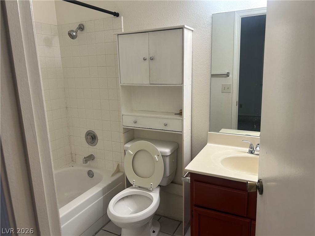 5429 Centurion Court 101 Property Photo 11